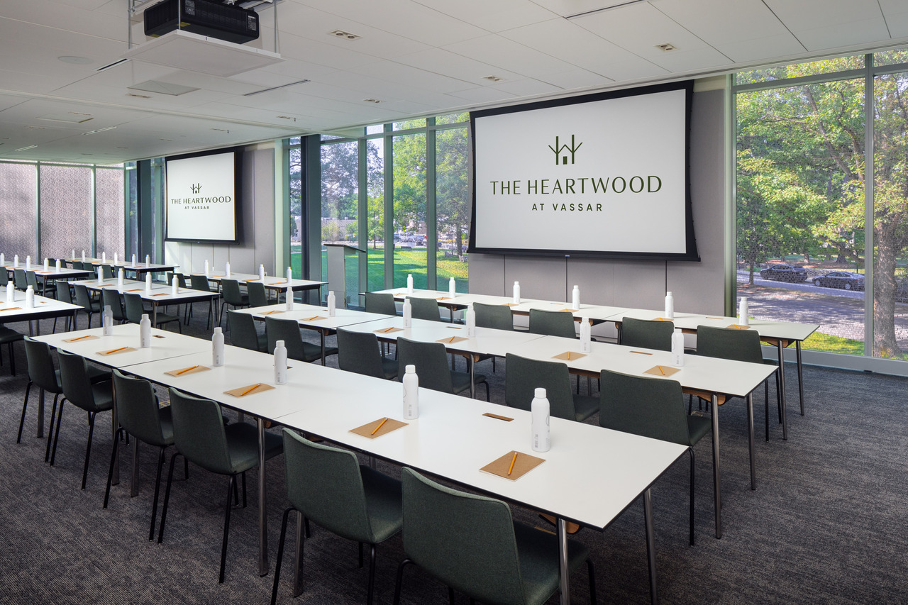 Meeting Space Classroom Style White